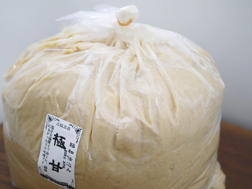 絹甘味噌（4kg）小分け1kgポリ樽付き