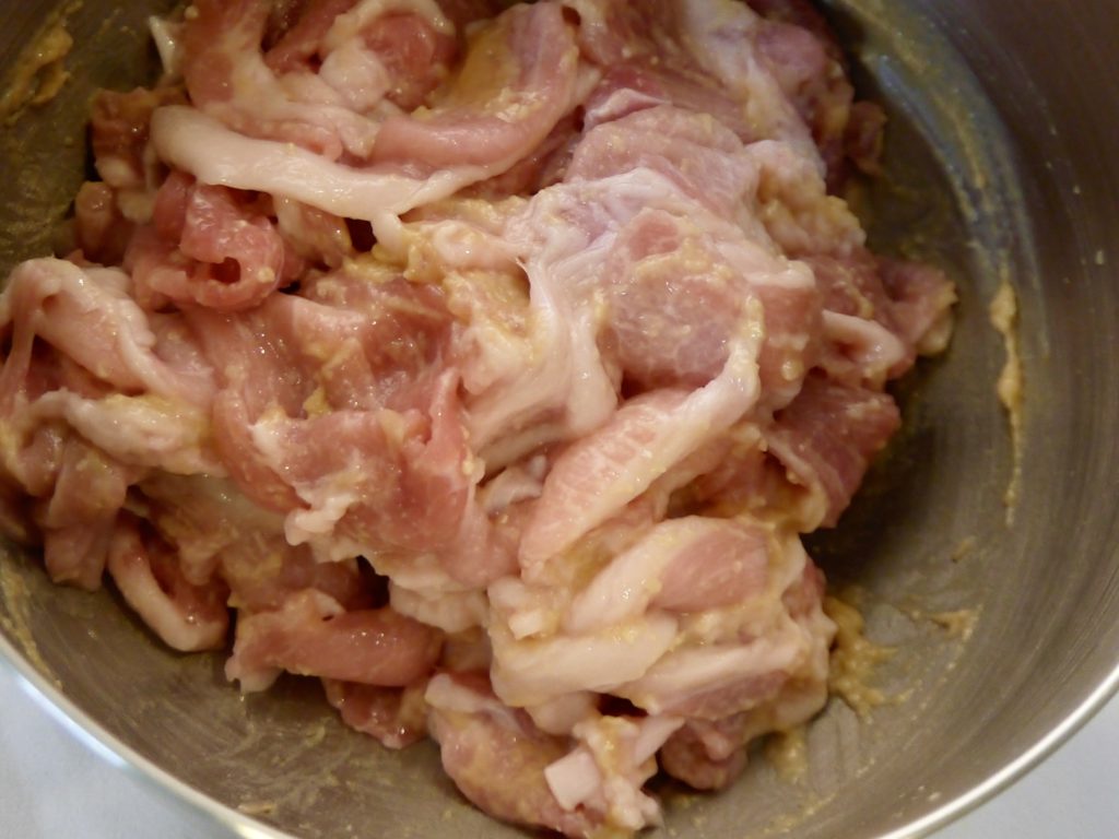 ぴーまんの肉づめ(旨味酒粕使用)
