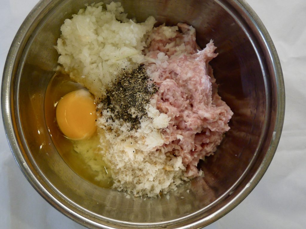 ぴーまんの肉づめ(旨味酒粕使用)