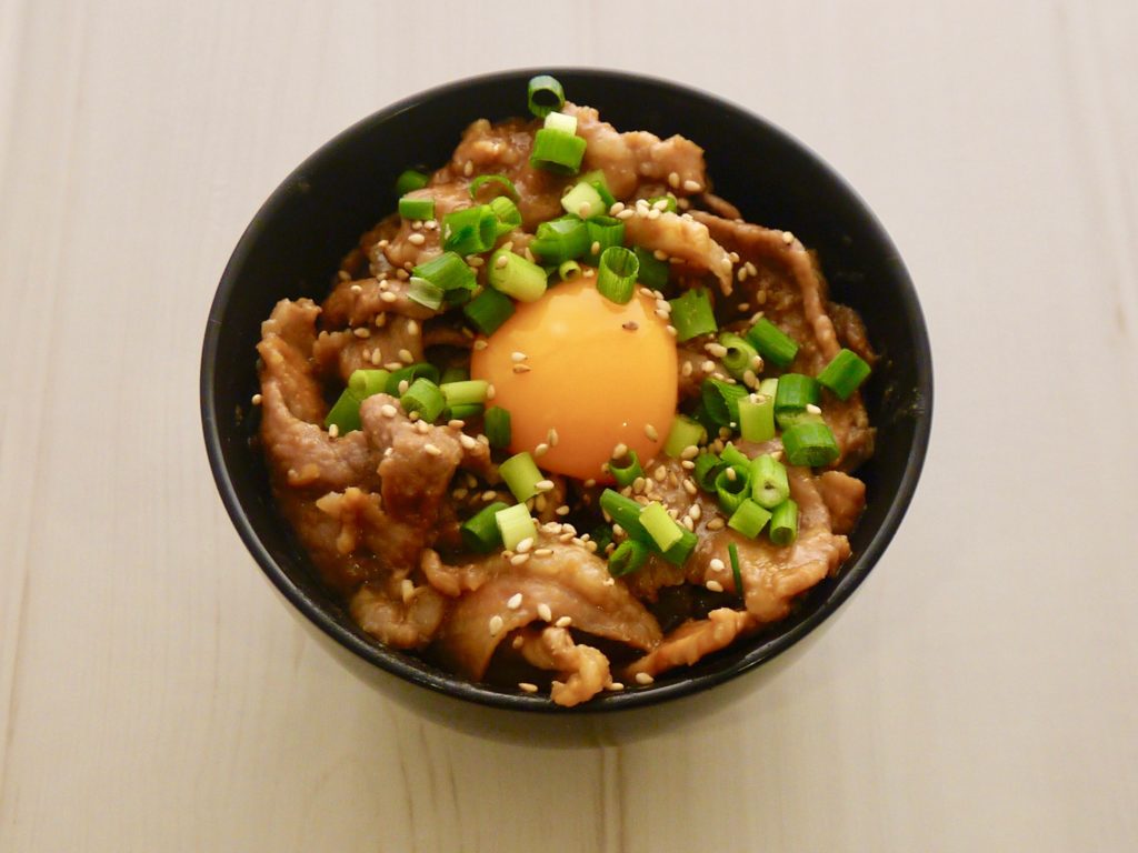 がっつりみそ豚丼