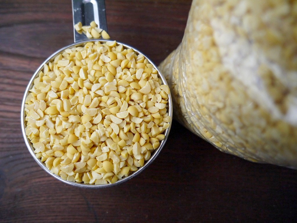 国産 割大豆（25kg）