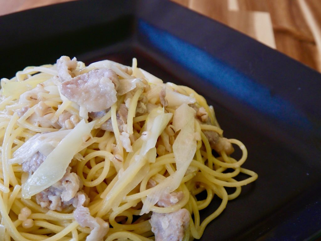 塩麹漬け豚肉でがっつりスタミナパスタ！