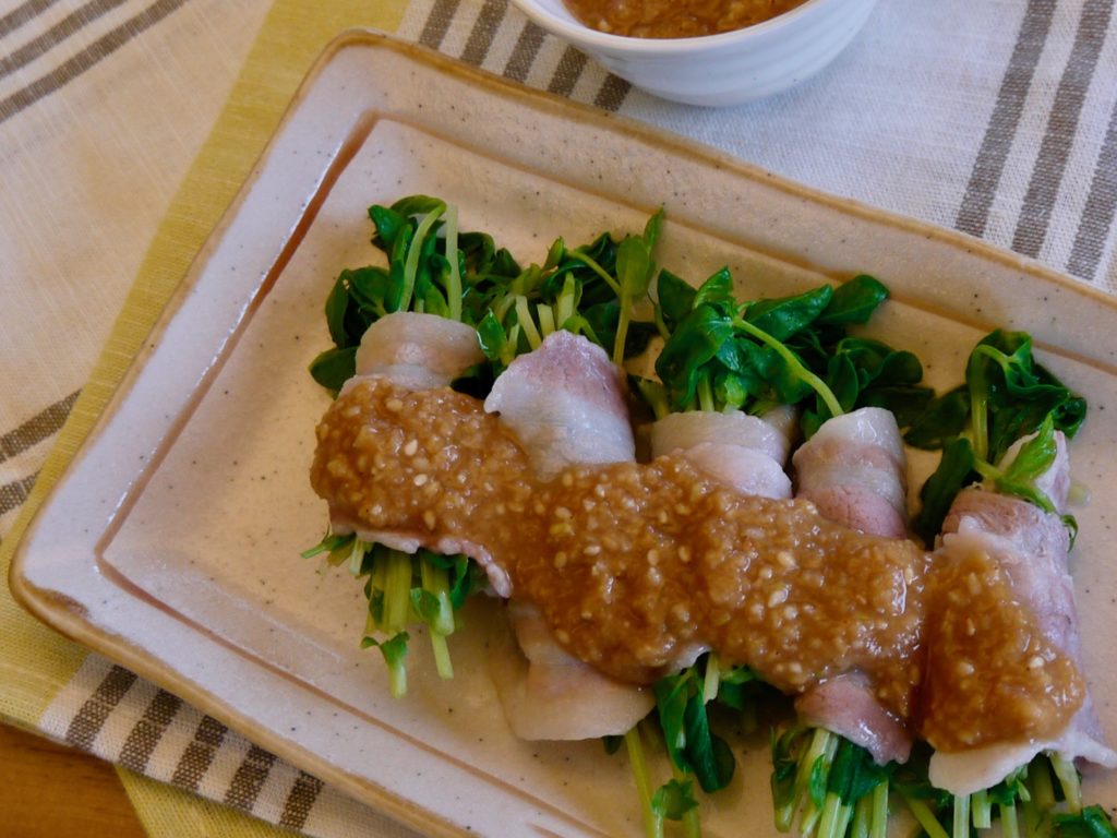 豆苗の豚巻き〜ごま味噌だれ〜