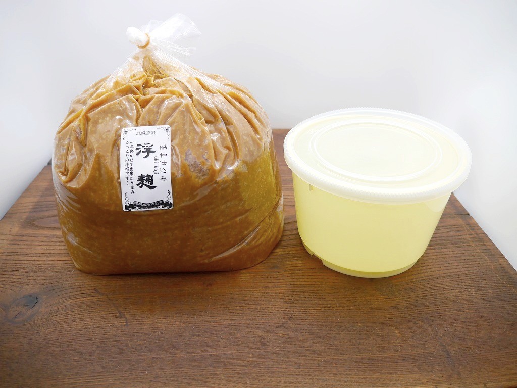 浮麹味噌（4kg）小分け1kgポリ樽付き