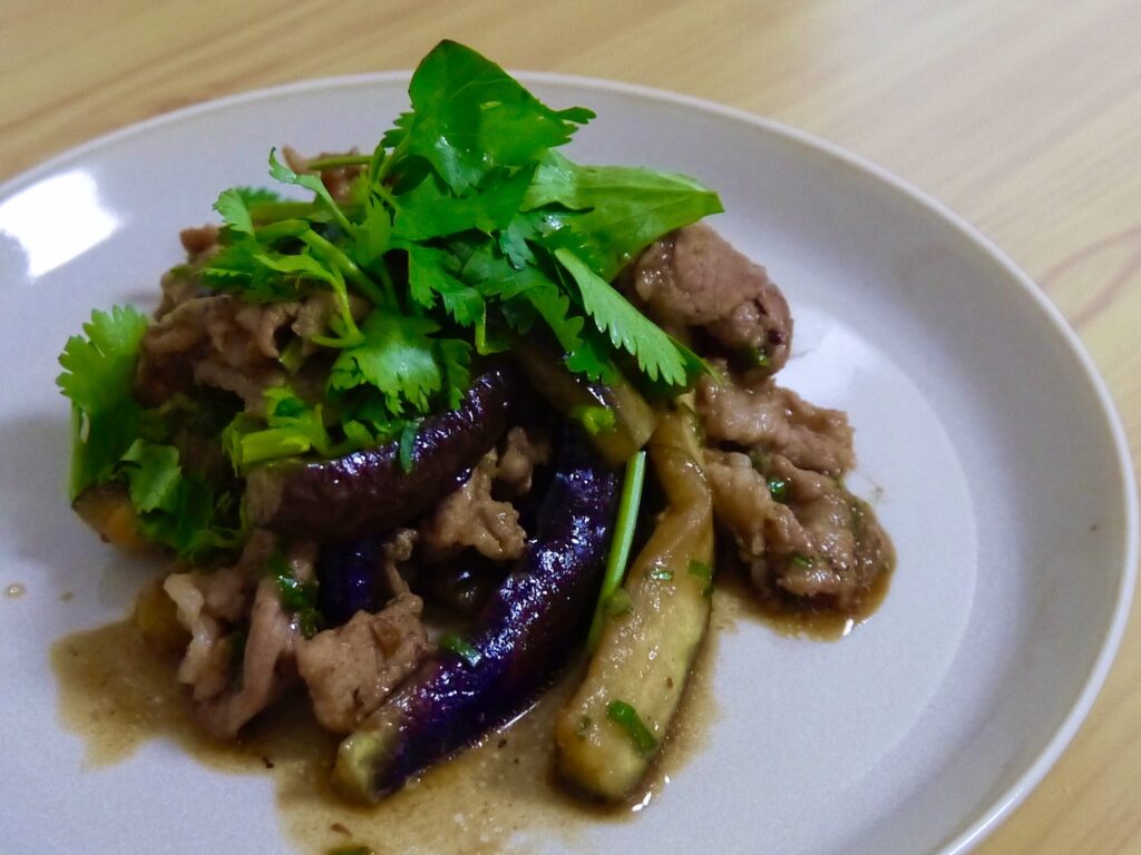 豚肉とナスのエスニック味噌炒め