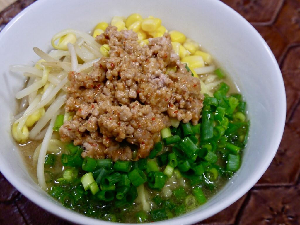 おたまやジャンの肉辛味噌ラーメン