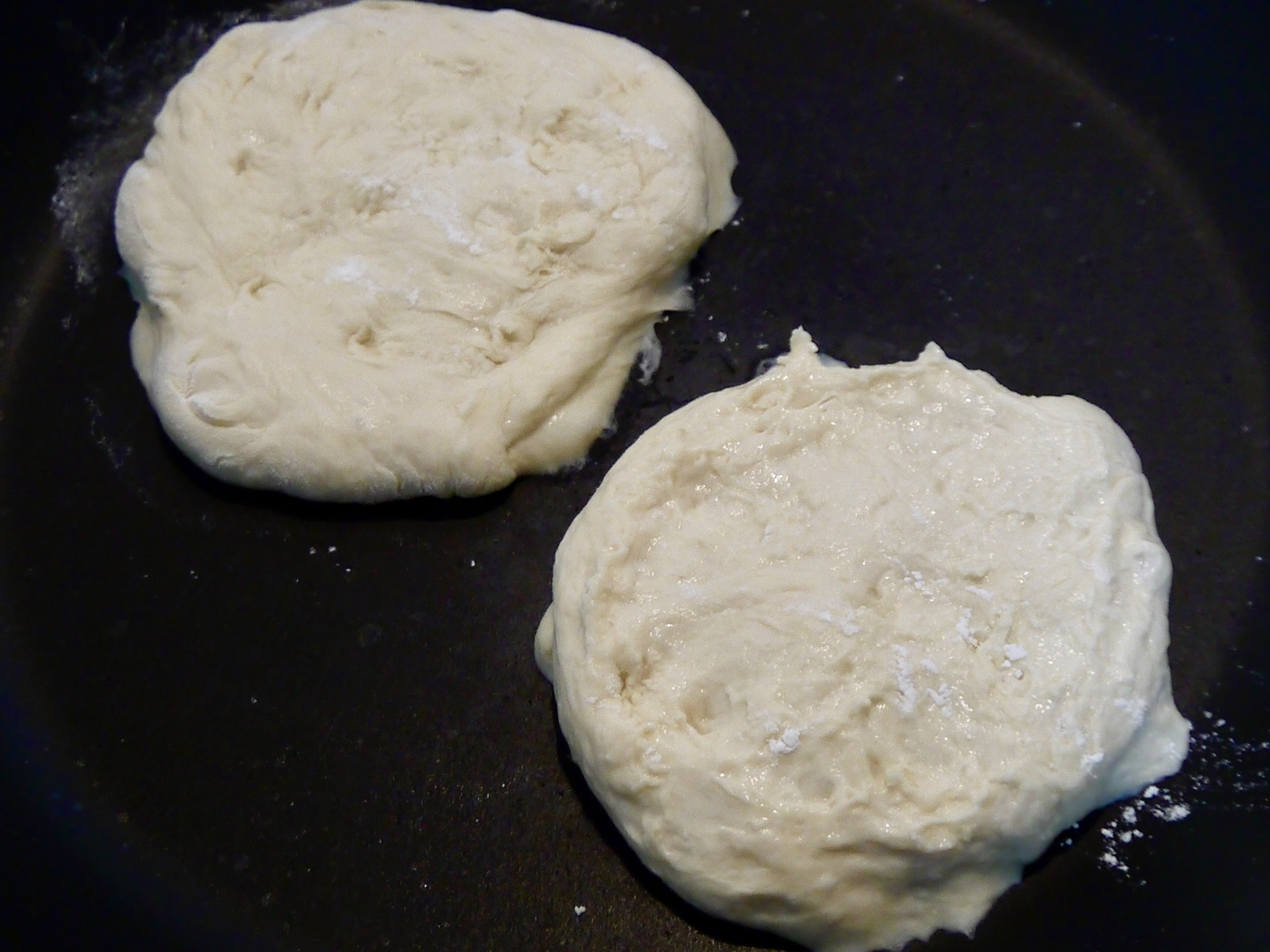 フライパンで焼く米麹フォカッチャ