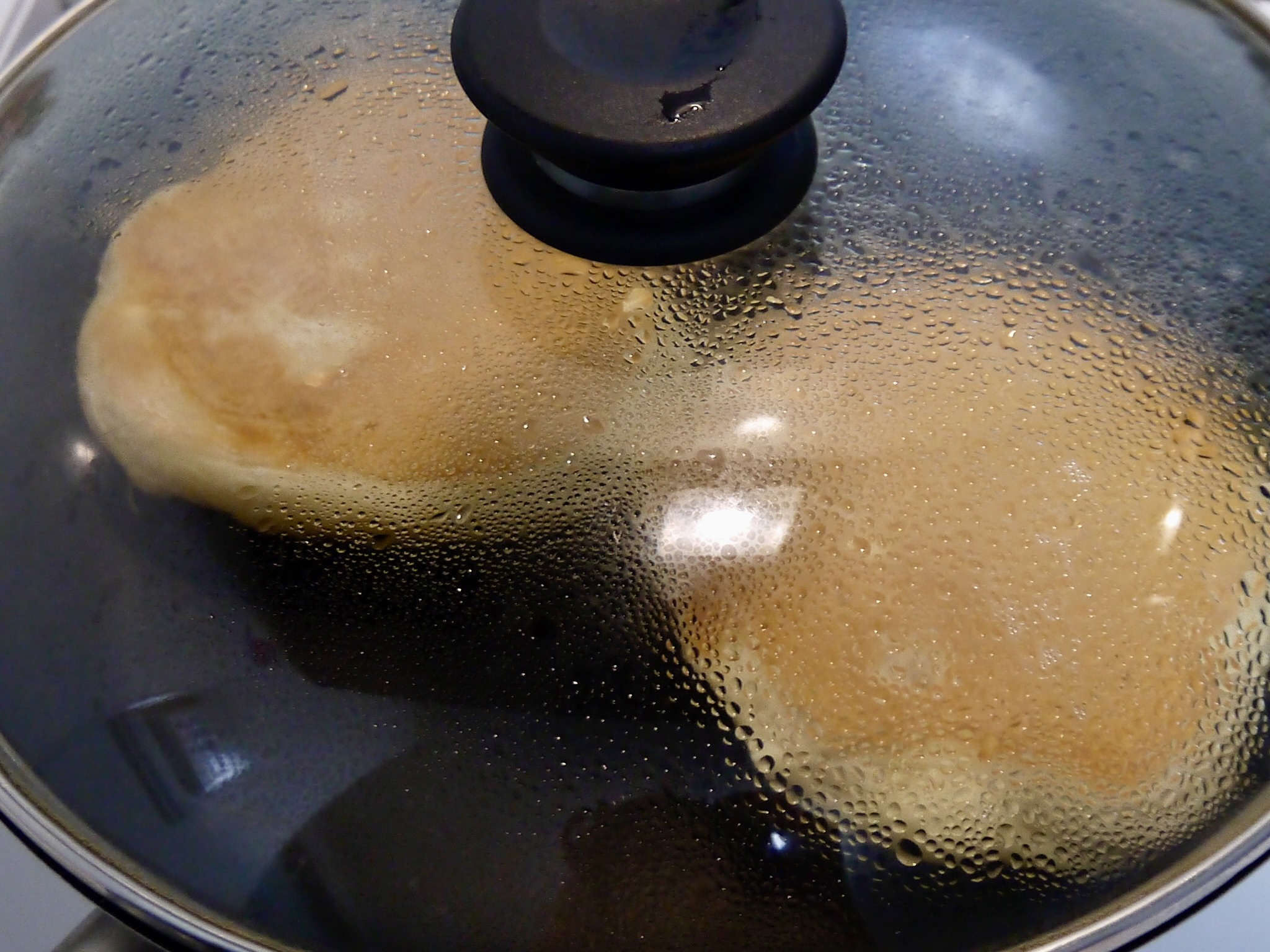 フライパンで焼く米麹フォカッチャ