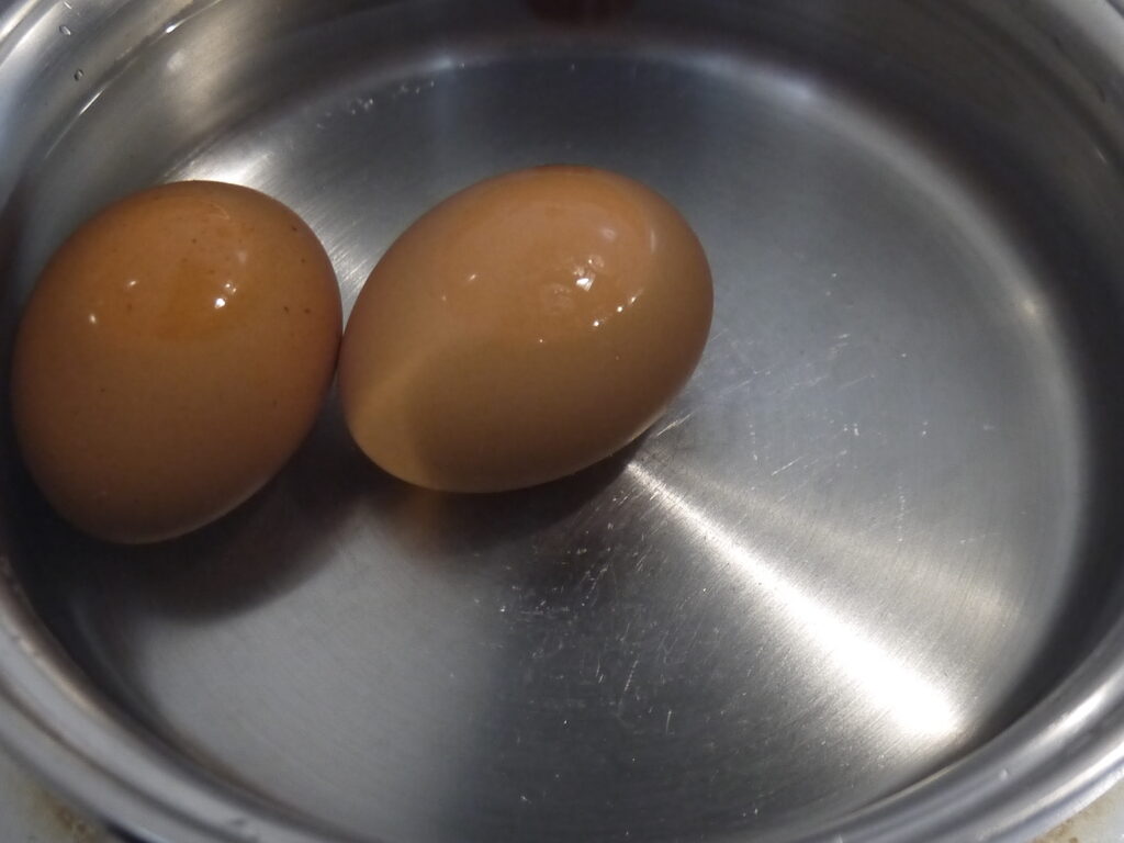 さつまいもとゆで卵の味噌マスタード和え