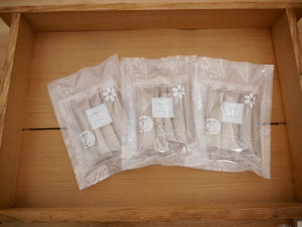 【訳あり】オートミール甘酒 生スティック（30g×5）×3セット 15本 包材無地に充填の為