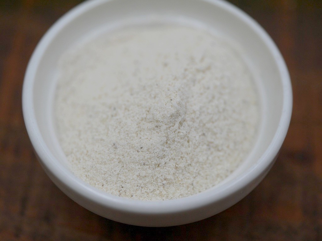 大麦白麹粉末 蓋製麹（1kg）